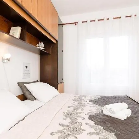 Nikol Apartman